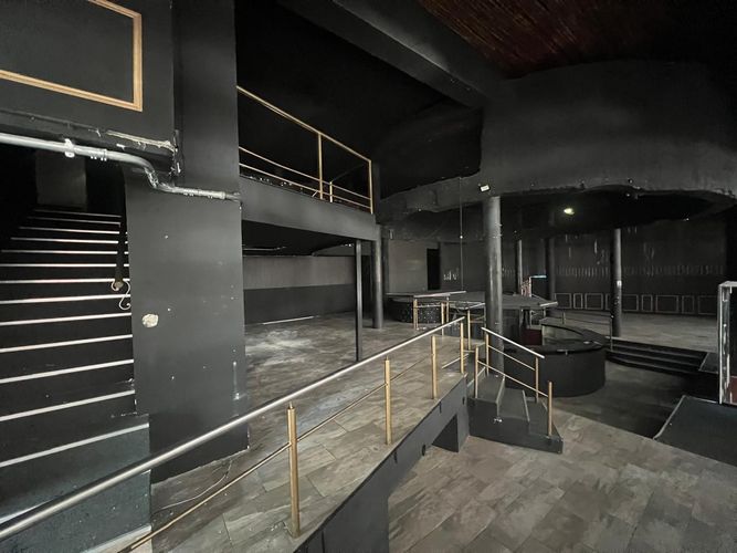 Local en arriendo en El Poblado, Medellín, 400 m² · foto 5 de 11