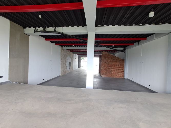 Local en arriendo en Catalan, Pereira, 265 m² · foto 2 de 8