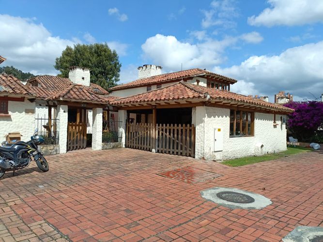 Casa de 4 alcobas en venta en Colina Campestre, Bogotá, 270 m² · foto 8 de 23