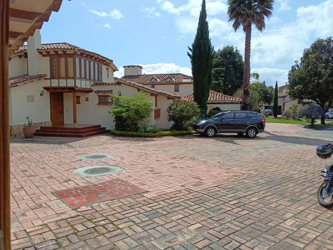Casa de 4 alcobas en venta en Colina Campestre, Bogotá, 270 m² · foto 15 de 23