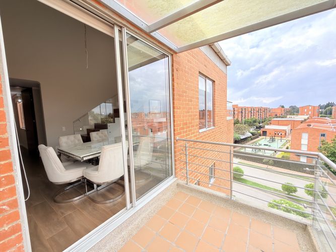 Apartamento de 3 alcobas en venta en Fac, Madrid, 116 m² · foto 4 de 24