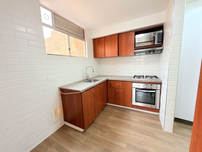 Apartamento de 3 alcobas en venta en Fac, Madrid, 116 m² · foto 7 de 24