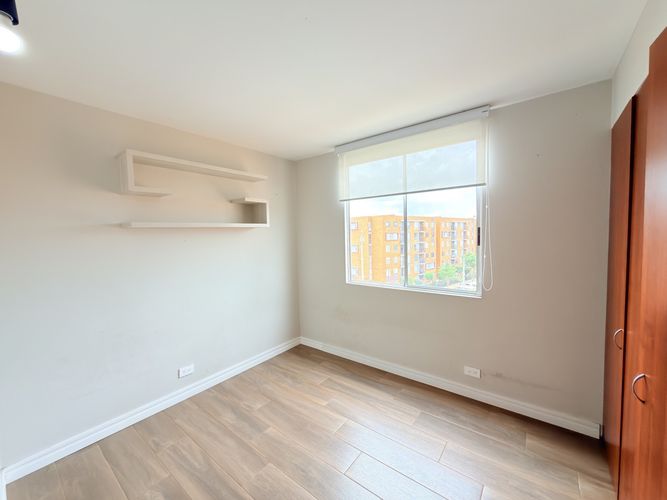 Apartamento de 3 alcobas en venta en Fac, Madrid, 116 m² · foto 8 de 24