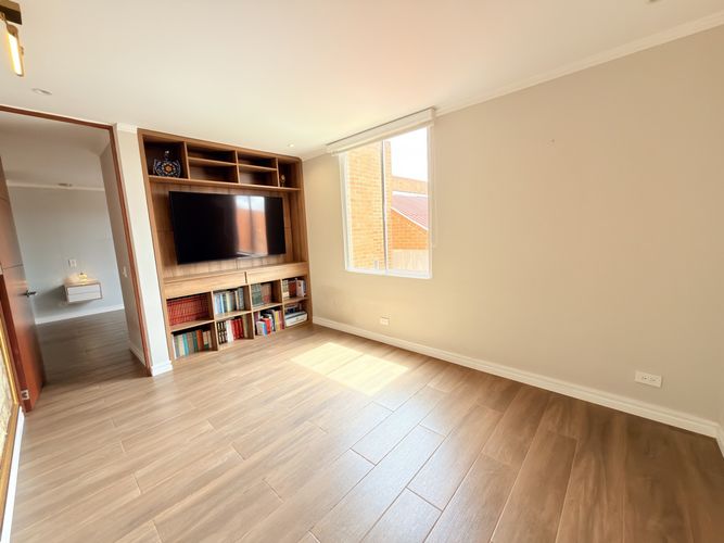 Apartamento de 3 alcobas en venta en Fac, Madrid, 116 m² · foto 17 de 24