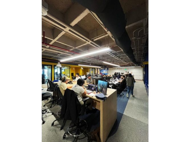 Oficina en arriendo en El Poblado, Medellín, 1912 m² · foto 2 de 8
