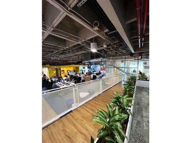Oficina en arriendo en El Poblado, Medellín, 1912 m² · foto 3 de 8