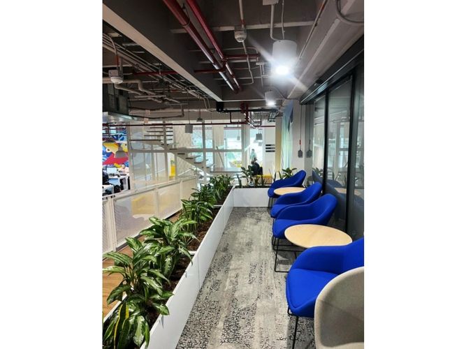 Oficina en arriendo en El Poblado, Medellín, 1912 m² · foto 5 de 8