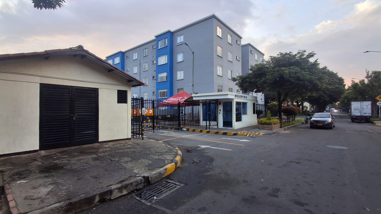 Apartamento en venta en Engativá, Bogotá · foto 2 de 16