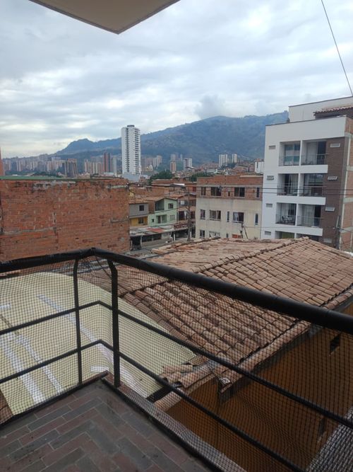 Apartamento de 2 alcobas en venta en Niquia, Bello, 58 m² · foto 4 de 11