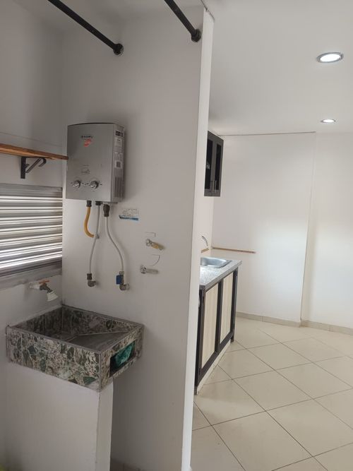 Apartamento de 2 alcobas en venta en Niquia, Bello, 58 m² · foto 5 de 11