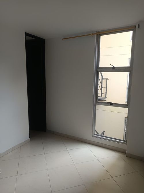 Apartamento de 2 alcobas en venta en Niquia, Bello, 58 m² · foto 8 de 11