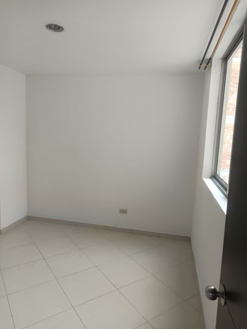 Apartamento de 2 alcobas en venta en Niquia, Bello, 58 m² · foto 10 de 11
