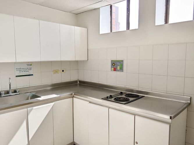 Oficina en venta en Vía Las Palmas, Medellín, 2416 m² · foto 17 de 20