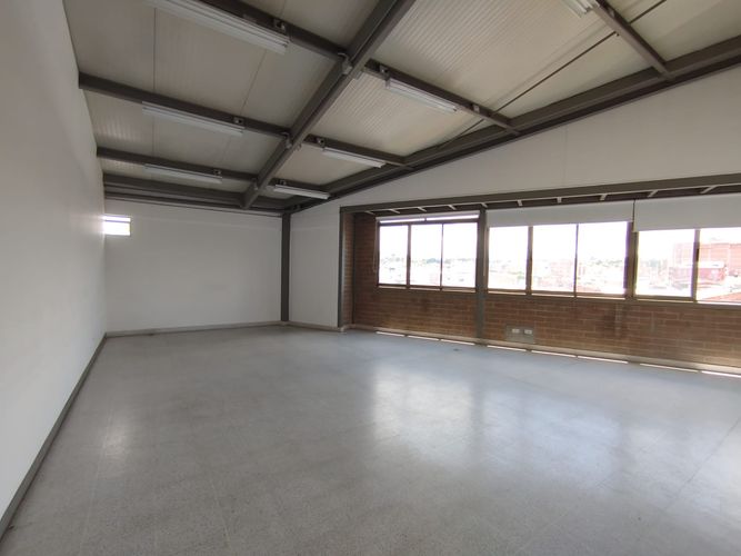 Local en arriendo en El Porvenir, Rionegro, 393 m² · foto 6 de 12