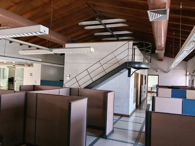 Oficina en venta en El Poblado, Medellín, 99 m² · foto 19 de 20