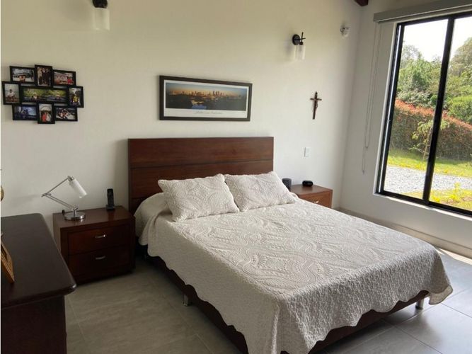 Casa de 3 alcobas en venta en La Ceja, 330 m² · foto 8 de 11