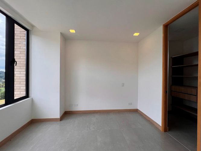 Casa de 3 alcobas en venta en Sajonia, Rionegro, 326 m² · foto 13 de 17