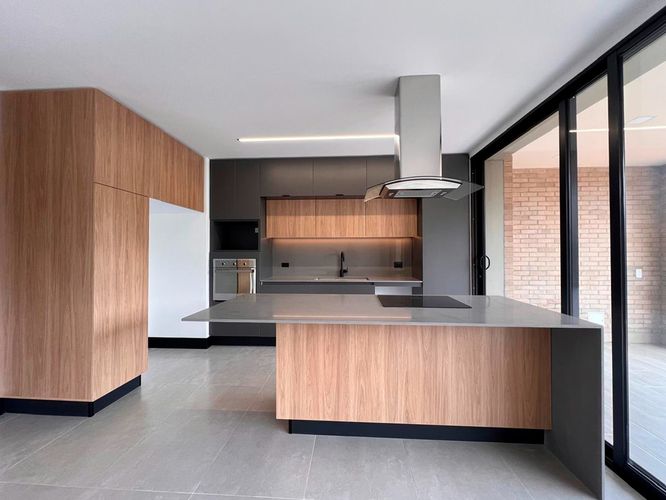 Casa de 3 alcobas en venta en Sajonia, Rionegro, 326 m² · foto 7 de 17