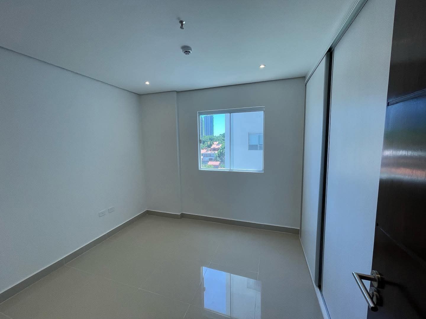 ALQUILO DEPARTAMENTO DE DOS HABITACIONES EN MBURUCUYA, ASUNCIÓN - S.H.Y — foto 3
