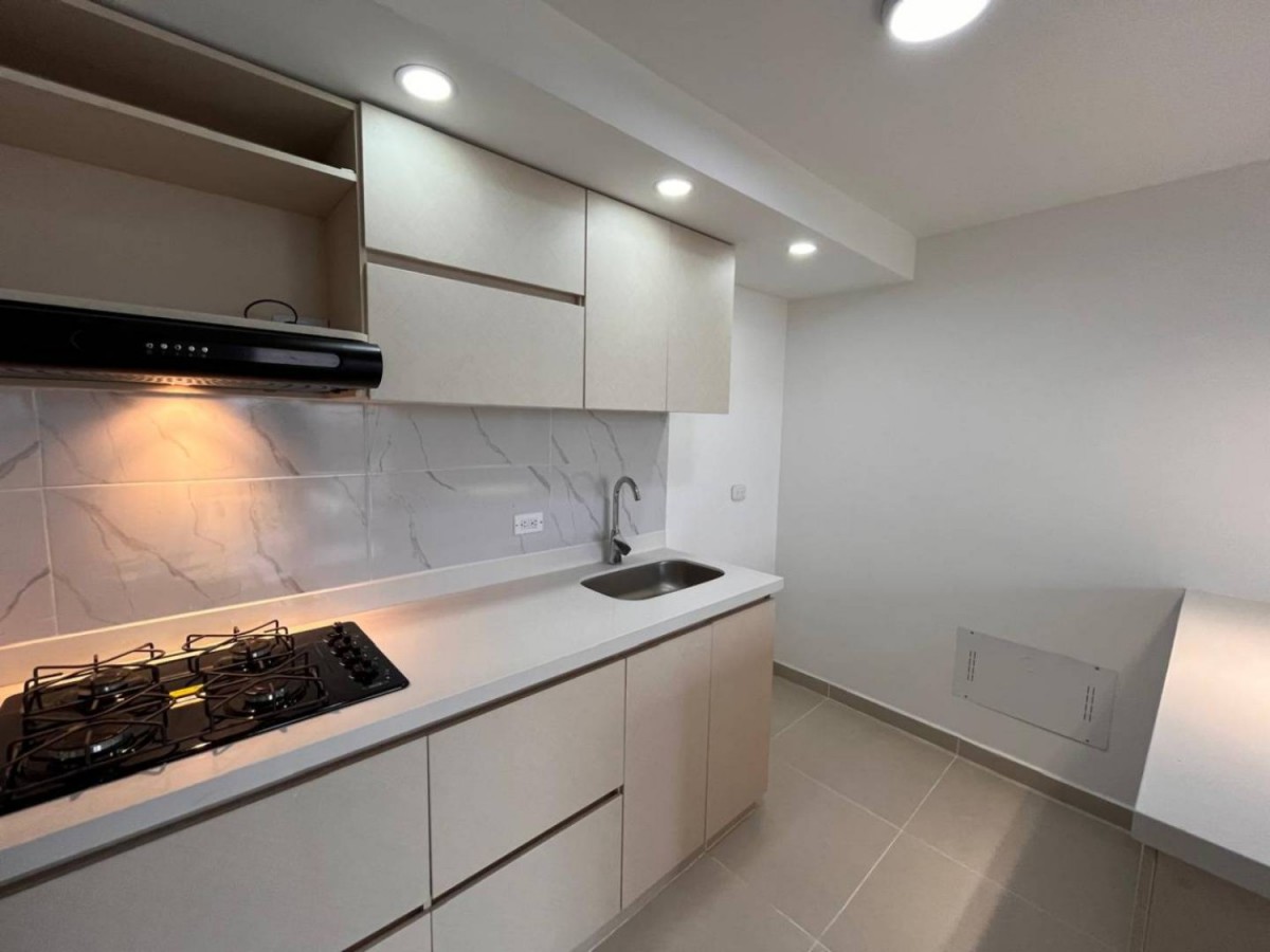 Apartamento en arriendo en Cuatro Esquinas, Rionegro · foto 2 de 16