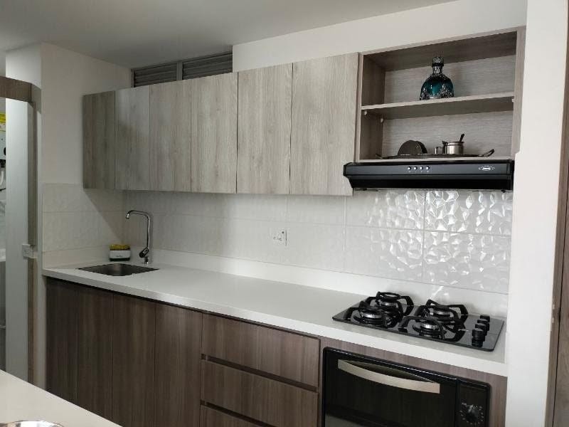 Apartamento en arriendo en El Poblado, Medellín · foto 6 de 19