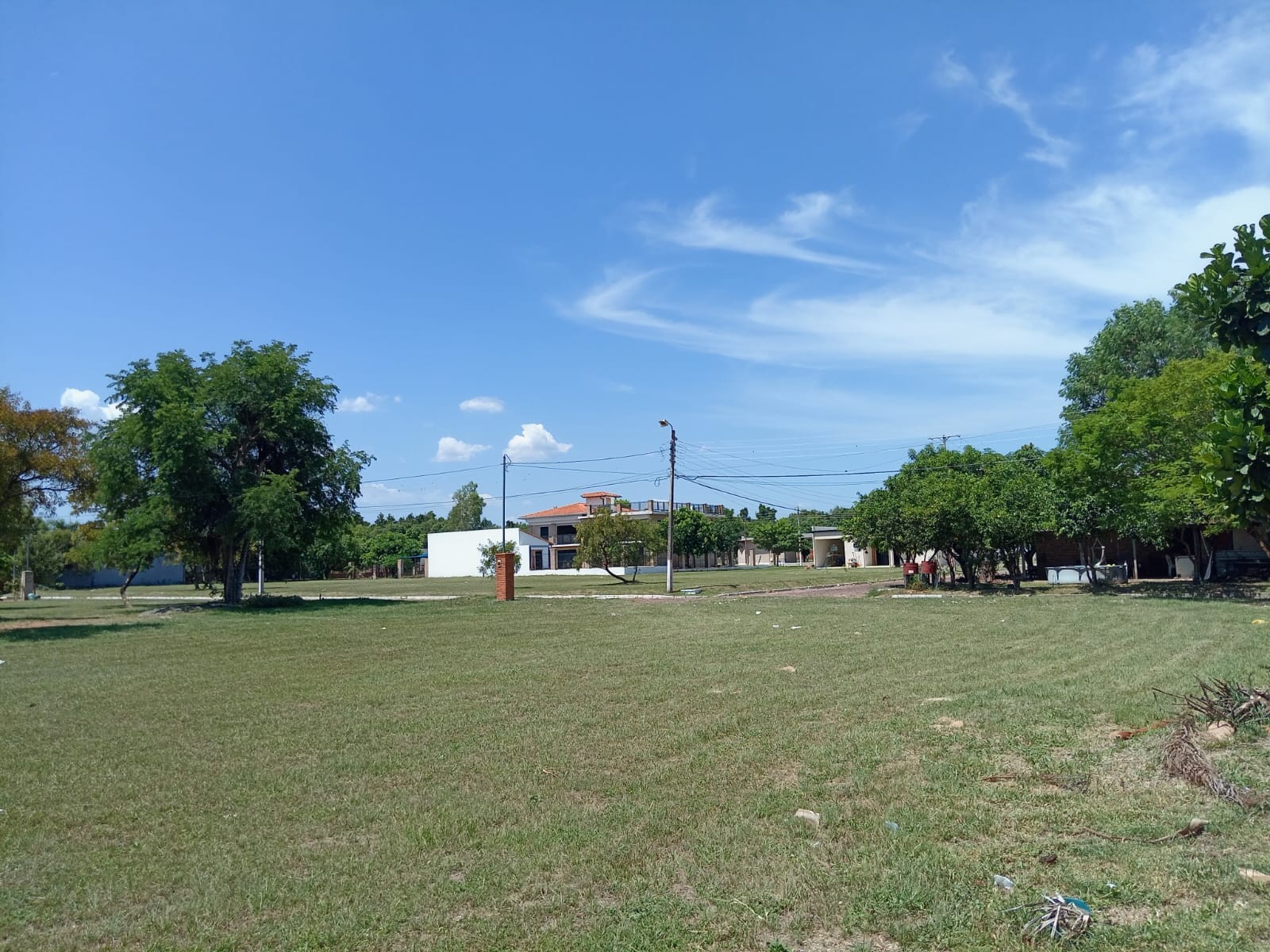 VENTA DE TERRENO EN CONDOMINIO CERRADO YTORORO COUNTRY - YPANE — foto 3