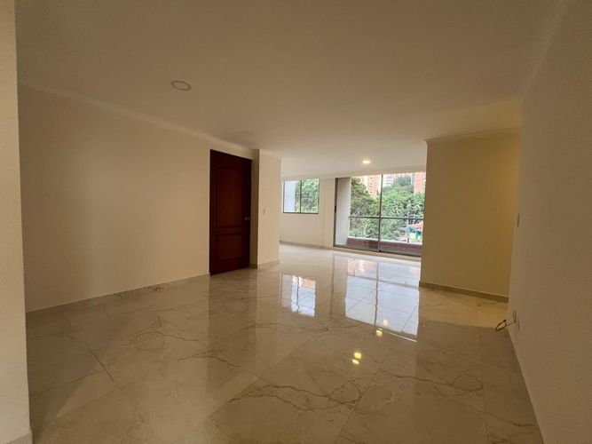Apartamento de 3 alcobas en arriendo en El Poblado, Medellín, 89 m² · foto 2 de 18