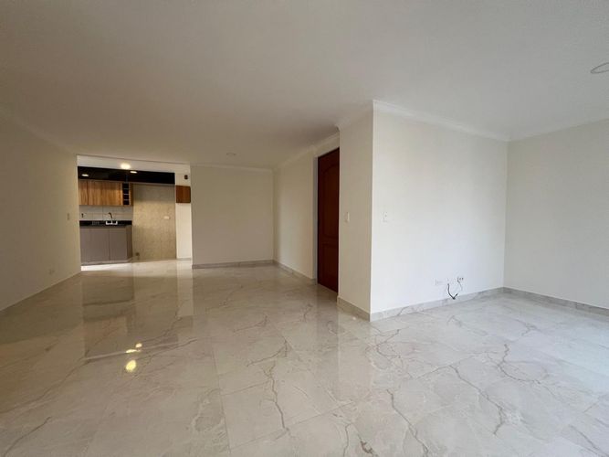 Apartamento de 3 alcobas en arriendo en El Poblado, Medellín, 89 m² · foto 7 de 18
