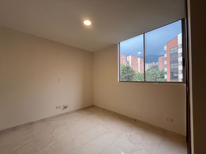 Apartamento de 3 alcobas en arriendo en El Poblado, Medellín, 89 m² · foto 8 de 18