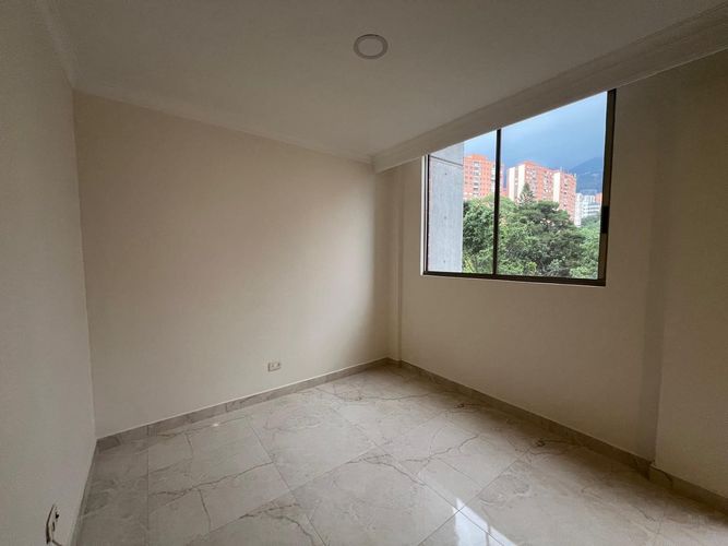 Apartamento de 3 alcobas en arriendo en El Poblado, Medellín, 89 m² · foto 12 de 18