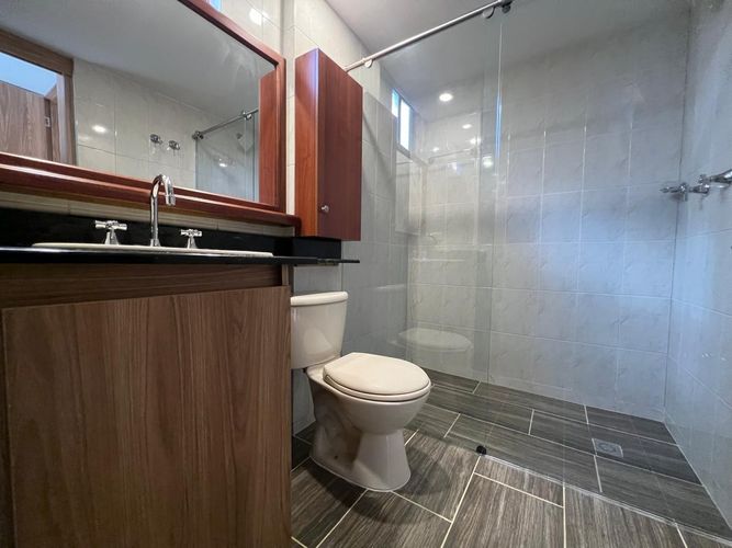 Apartamento de 3 alcobas en arriendo en El Poblado, Medellín, 89 m² · foto 17 de 18