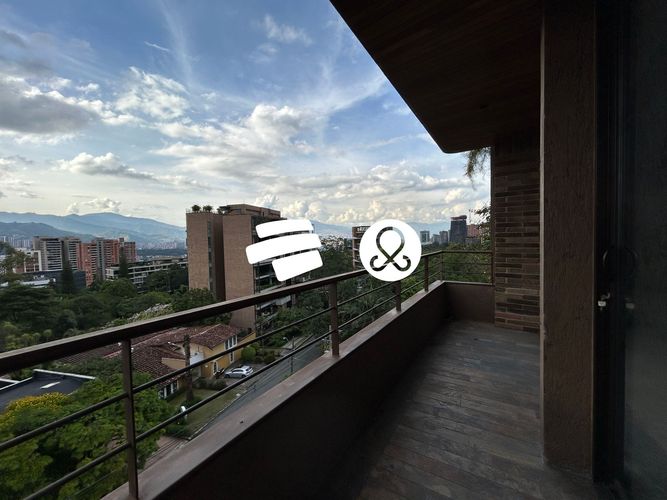Apartamento de 2 alcobas en venta en El Diamante No. 2, Medellín, 243 m² · foto 3 de 14
