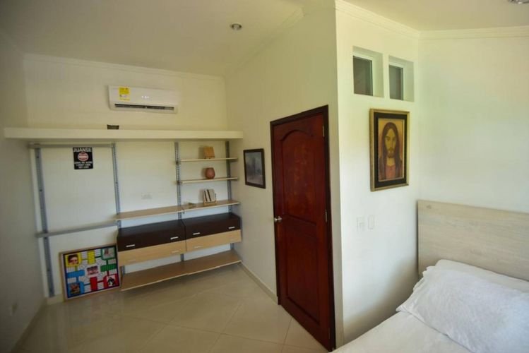 Casa de 4 alcobas en venta en Manga, Cartagena, 226 m² · foto 9 de 20