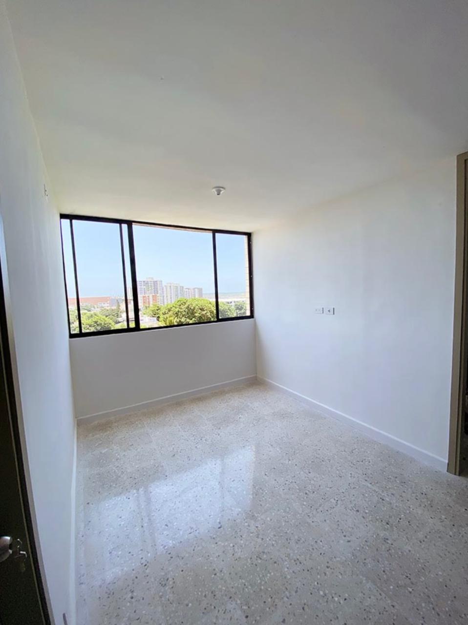 Apartamento en venta en Paraiso, Barranquilla · foto 2 de 19