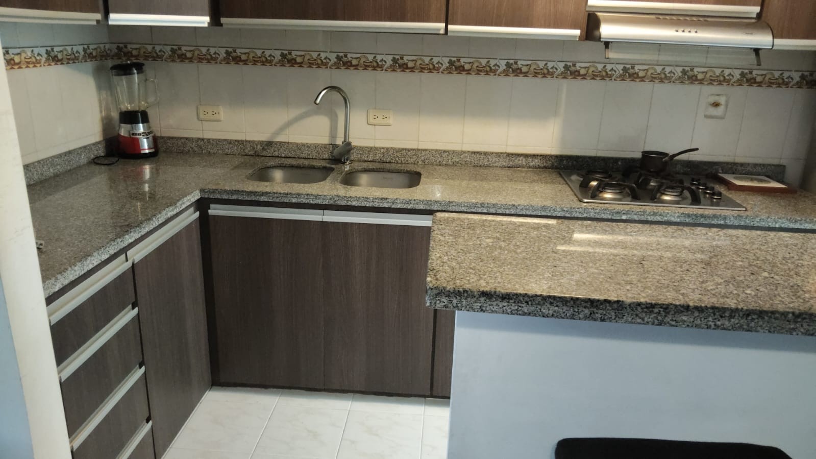 Apartamento en venta en Los Rosales, Manizales · foto 9 de 21