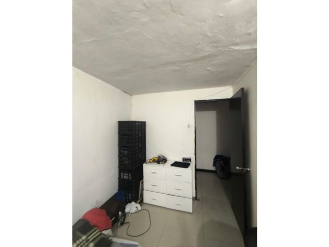 Apartamento en venta en La Milagrosa, Medellín · foto 2 de 19