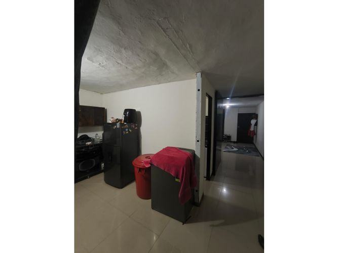 Apartamento en venta en La Milagrosa, Medellín · foto 8 de 19