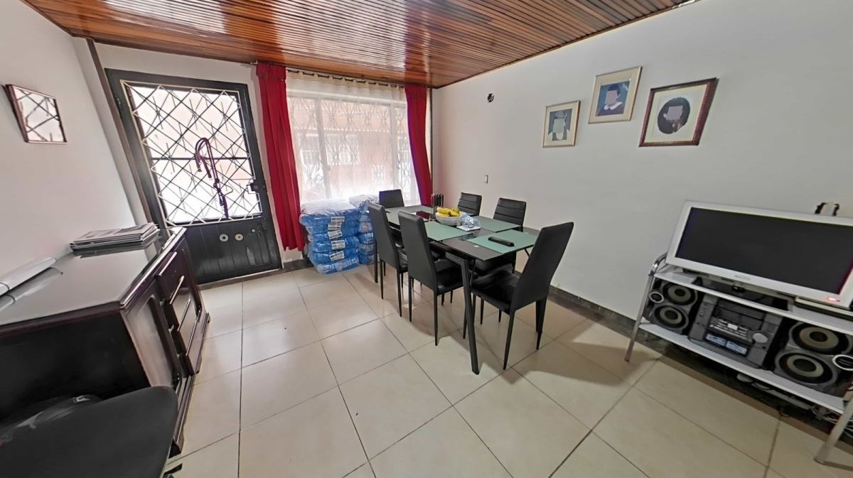 Casa en venta en Pradera Norte, Bogotá · foto 2 de 24
