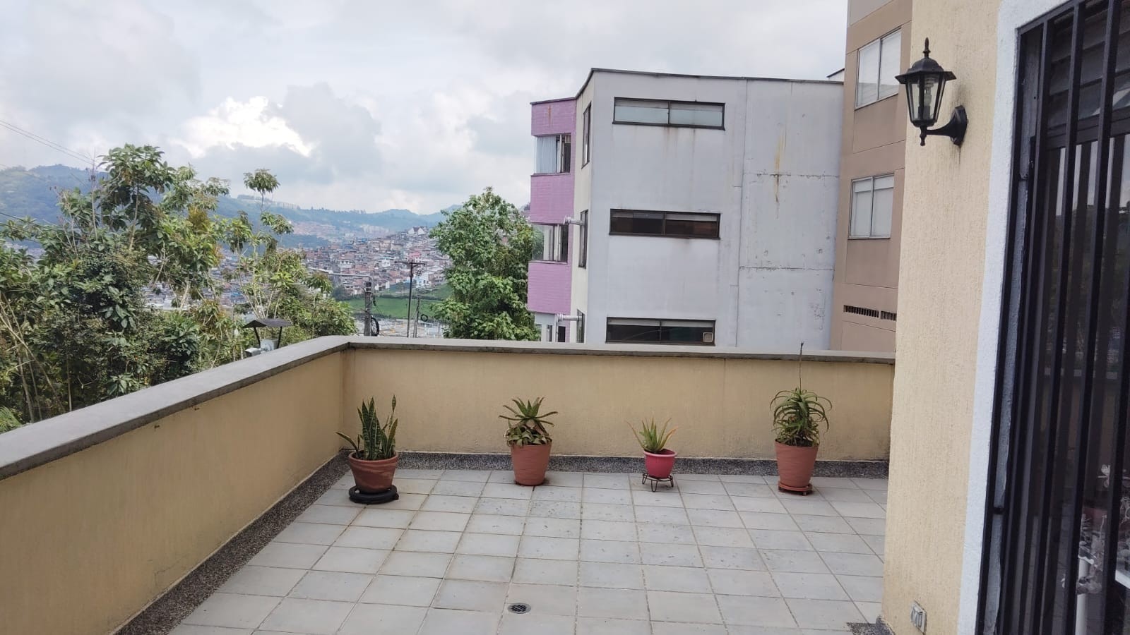 Apartamento en venta en Los Rosales, Manizales · foto 21 de 21