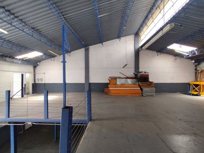 Bodega en arriendo en San Fernando, Itagüí, 890 m² · foto 8 de 14