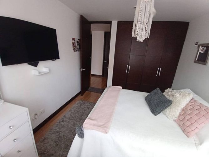 Apartamento de 3 alcobas en venta en La Carolina, Bogotá, 111 m² · foto 8 de 19