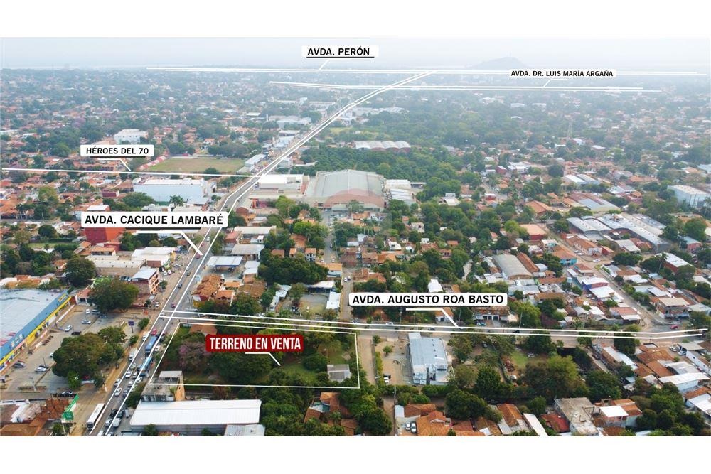 AMPLIO TERRENO EN ESQUINA EN LAMBARÉ EN VENTA (4.684M2) — foto 3