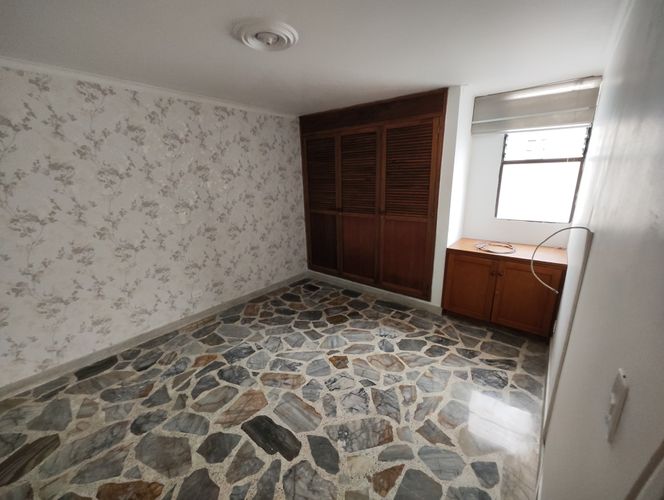 Apartamento de 3 alcobas en arriendo en Laureles, Medellín, 130 m² · foto 8 de 15