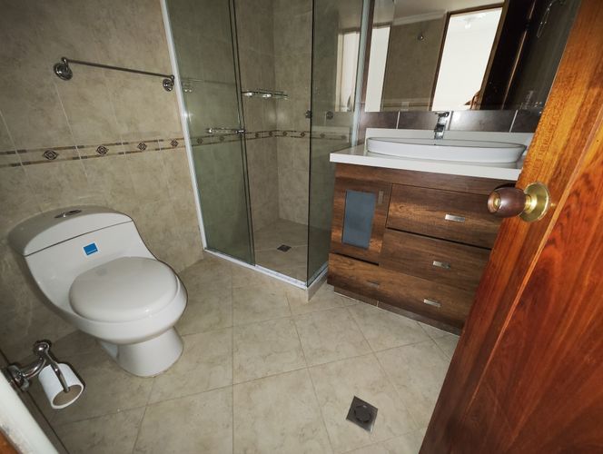 Apartamento de 3 alcobas en arriendo en Laureles, Medellín, 130 m² · foto 9 de 15