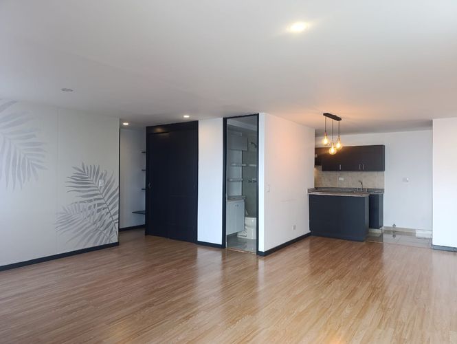 Apartamento de 2 alcobas en arriendo en El Poblado, Medellín, 76 m² · foto 3 de 17