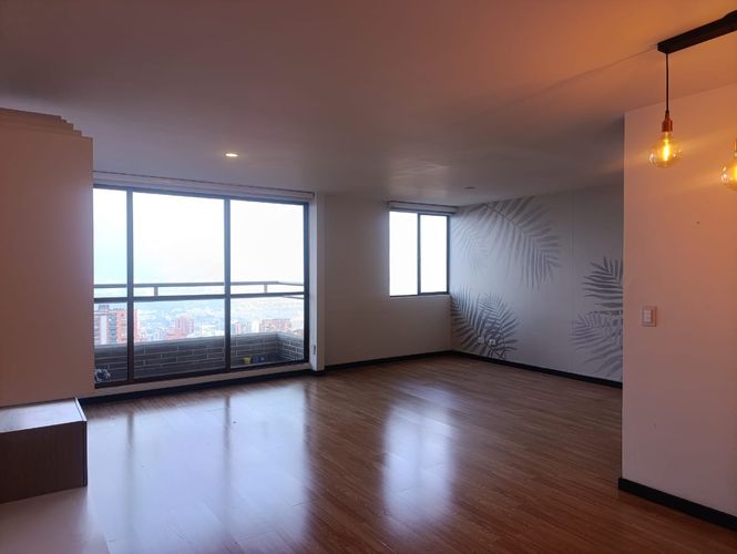 Apartamento de 2 alcobas en arriendo en El Poblado, Medellín, 76 m² · foto 2 de 17