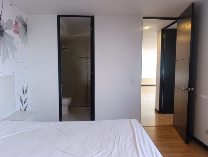 Apartamento de 2 alcobas en arriendo en El Poblado, Medellín, 76 m² · foto 11 de 17