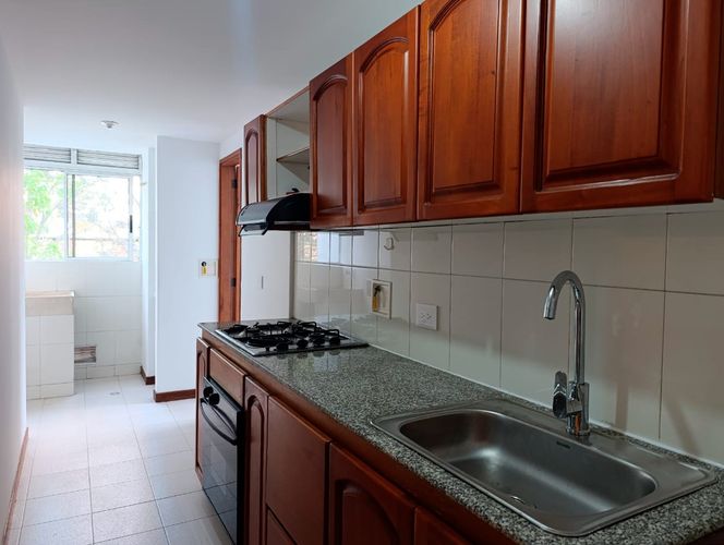 Apartamento de 2 alcobas en arriendo en San Lucas, Medellín, 80 m² · foto 4 de 16