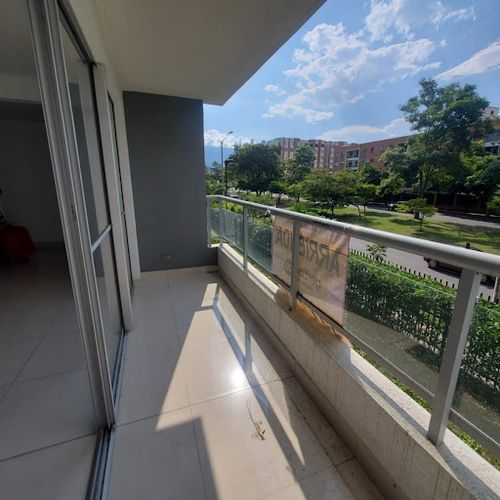 Apartamento de 3 alcobas en venta en Valle Del Lili, Cali, 98 m² · foto 3 de 24