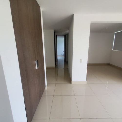 Apartamento de 3 alcobas en venta en Valle Del Lili, Cali, 98 m² · foto 6 de 24